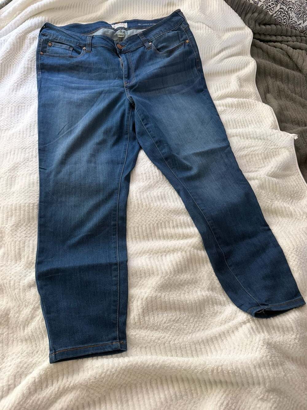Molly & Isadora Ankle Skinny Jeans